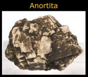 anortita mineral