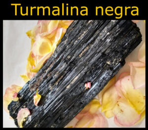 turmalina negra mineral